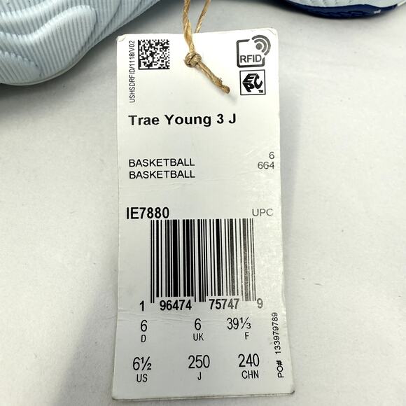 Adidas Trae Young 3 Basketball Sneakers Shoes Youth Men 6.5 Blue IE7880 Athletic